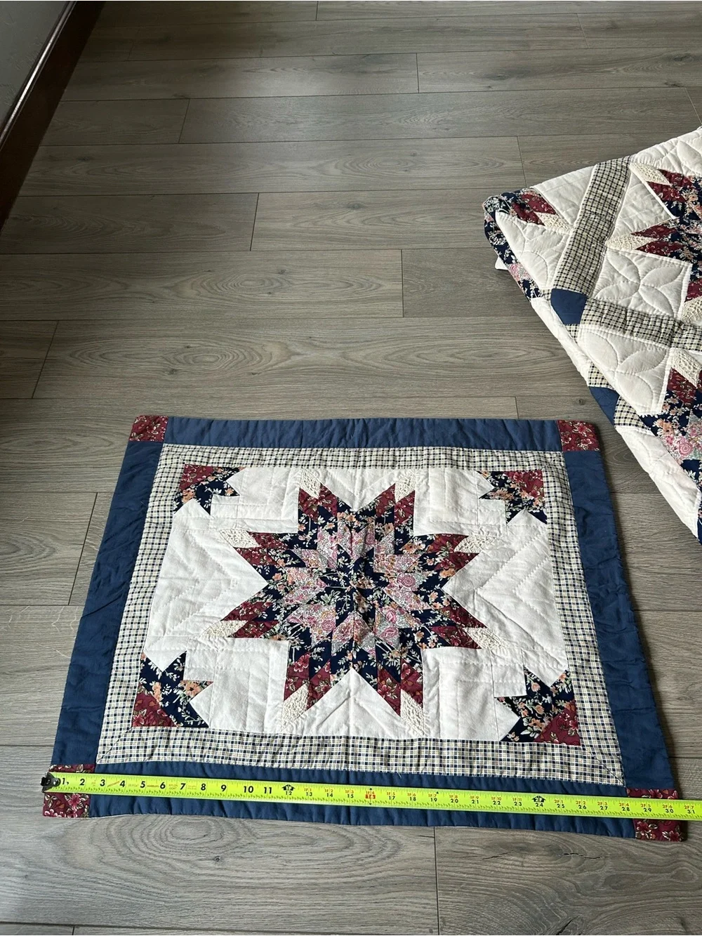 Keeco Bedding Floral patchwork Country Farmhouse Quilt + 2 pillow shams 90 X 95
